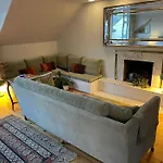 Paris Rooftop Studio At The Residence,