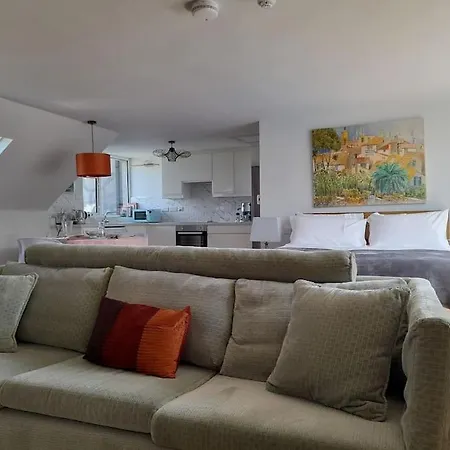 Paris Rooftop Studio At The Residence, *