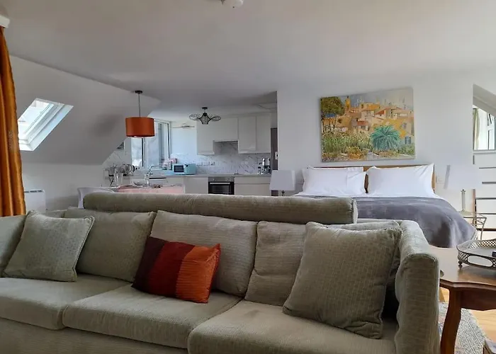 Paris Rooftop Studio At The Residence, *