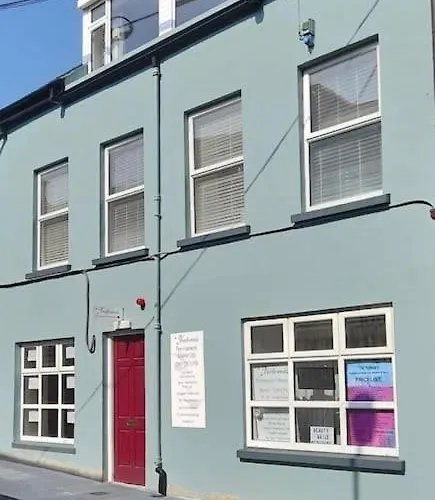 Paris Rooftop Studio At The Residence, Bantry